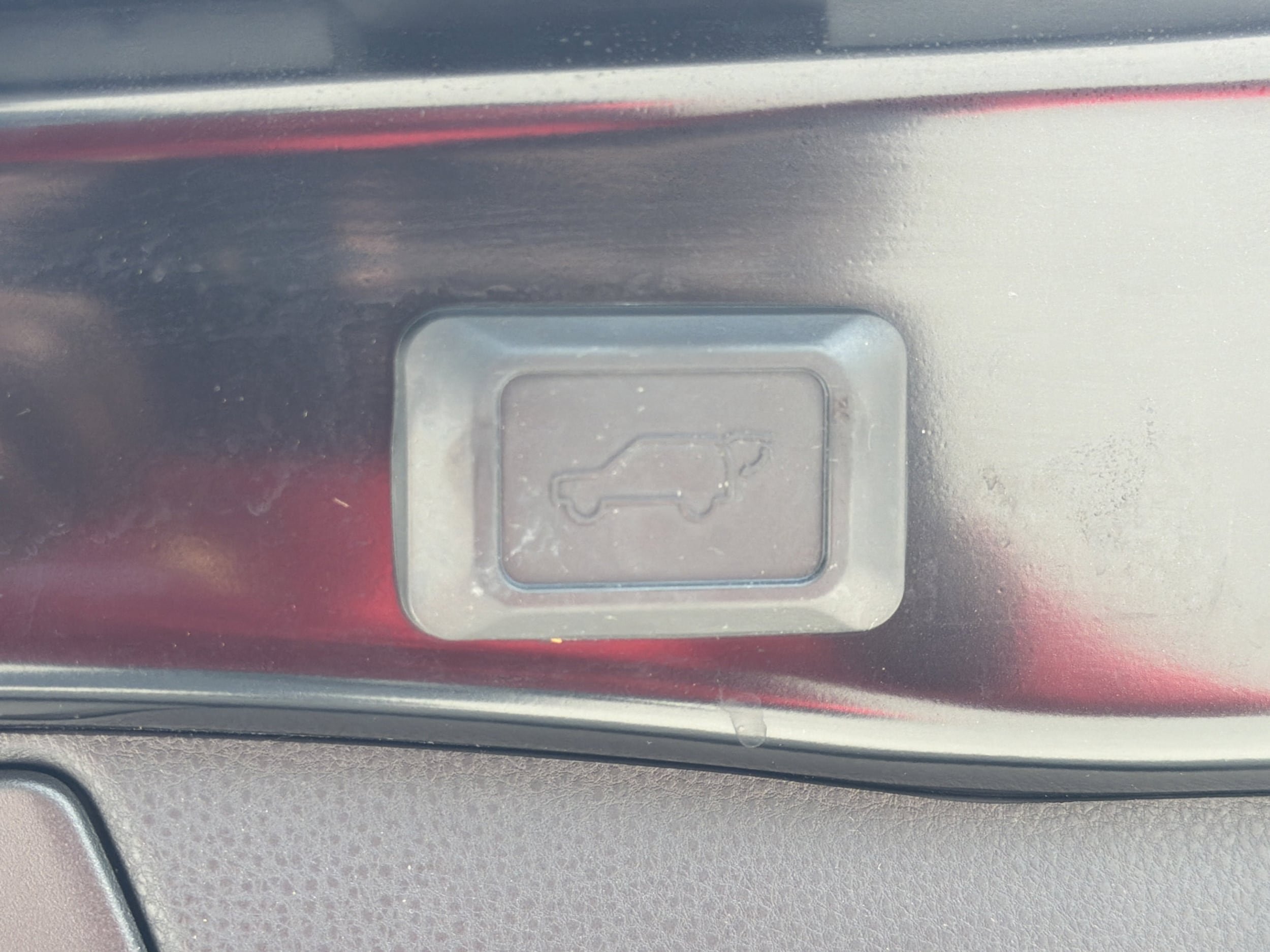 Used 2019 Toyota RAV4 XLE Premium w/ Cold Weather Package FWD image 28