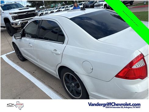 Used 2010 Ford Fusion SE FWD image 5