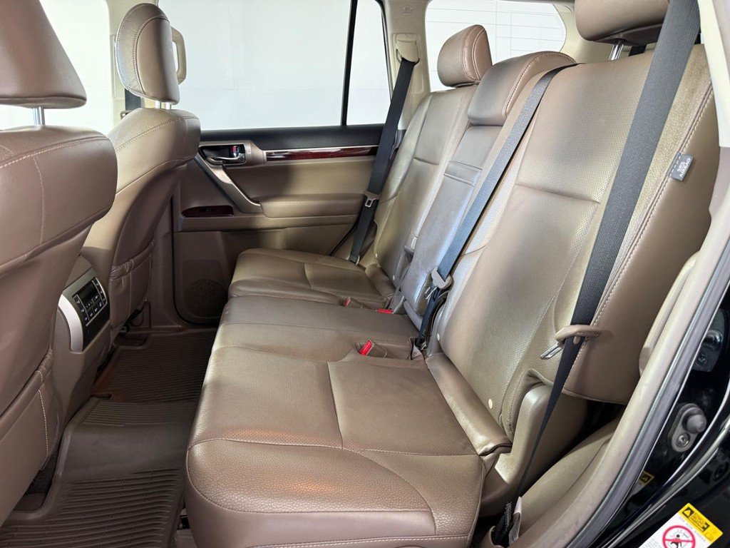 Used 2017 Lexus GX 460 Premium w/ Premium Package AWD/4WD image 18