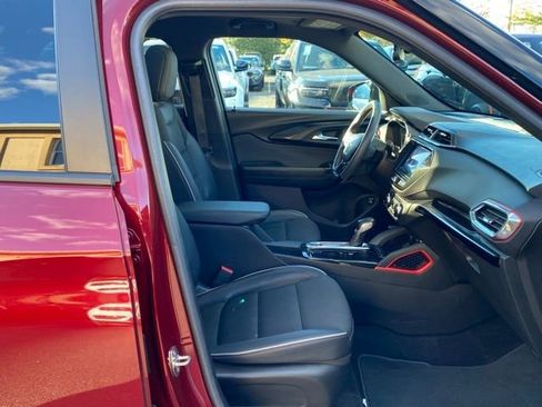 Used 2022 Chevrolet TrailBlazer RS w/ Sun and Liftgate Package image 31