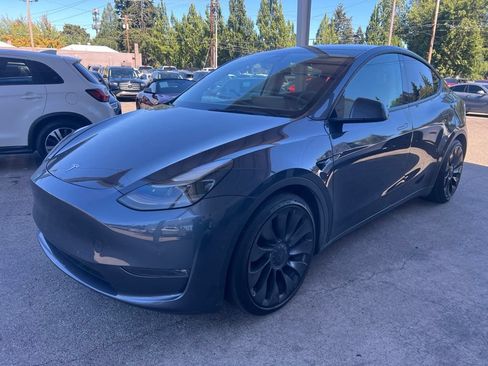 Used 2022 Tesla Model Y Performance AWD/4WD image 2