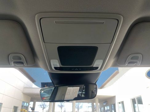 Certified 2025 Honda Pilot EX-L image 16