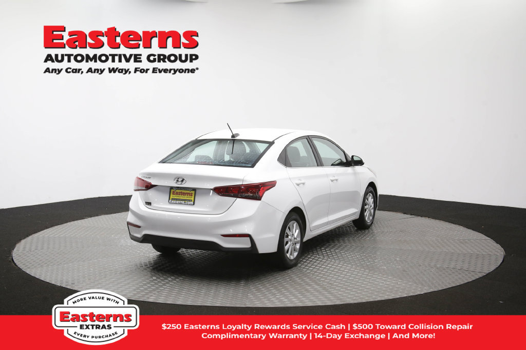 Used 2022 Hyundai Accent SEL FWD image 40