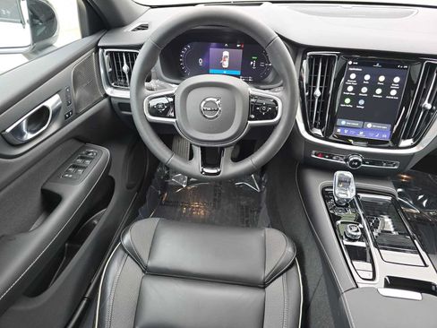 Certified 2023 Volvo S60 T8 Ultimate w/ Climate Package AWD/4WD image 18