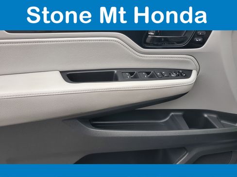 Used 2023 Honda Odyssey Elite image 21