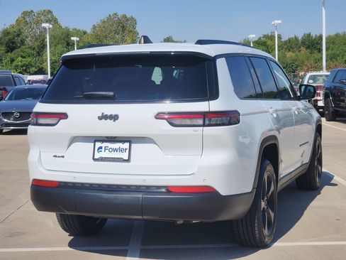 Used 2023 Jeep Grand Cherokee L Laredo AWD/4WD image 5
