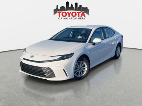 New 2026 Toyota Camry LE image 2