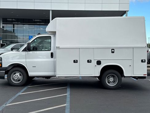 New 2024 Chevrolet Express 3500 w/ Power Convenience Package image 6