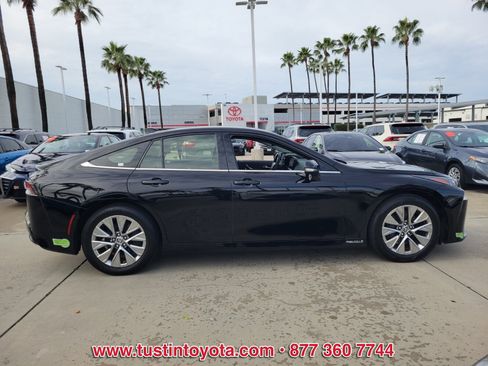 Certified 2022 Toyota Mirai XLE w/ Advanced Technology Package image 3