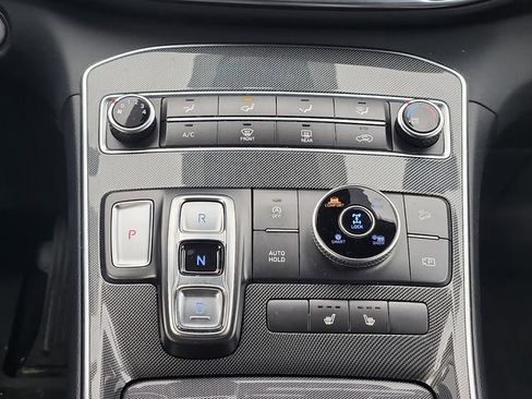 Certified 2022 Hyundai Santa Fe SEL AWD/4WD image 17