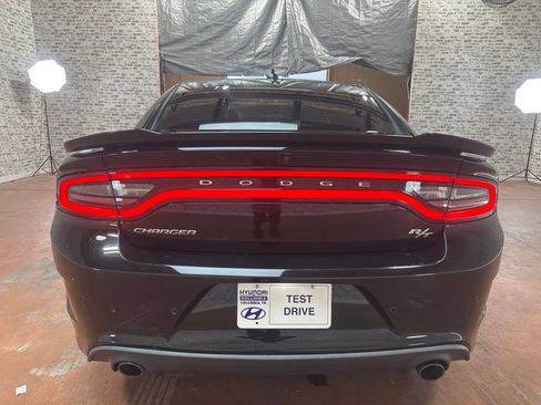 Used 2022 Dodge Charger R/T RWD image 6