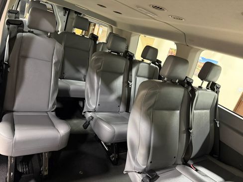 Used 2019 Ford Transit 150 XL RWD image 28