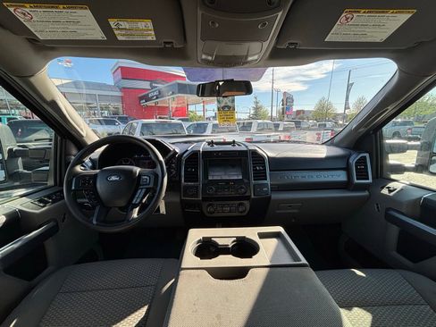 Used 2019 Ford F250 XLT w/ Snow Plow Prep Package AWD/4WD image 19
