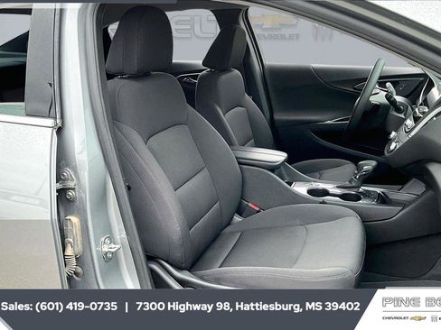Used 2023 Chevrolet Malibu LT w/ Driver Confidence Package FWD image 6