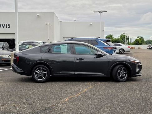Used 2025 Kia K4 FWD image 5