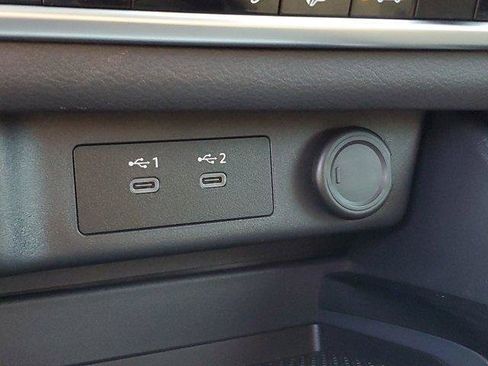 Used 2025 Nissan Rogue SV FWD image 25