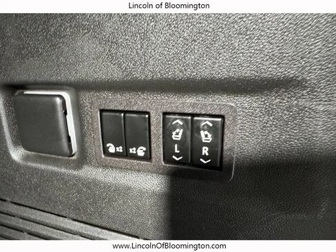 Used 2023 Chevrolet Suburban RST w/ Sport Performance Package AWD/4WD image 32