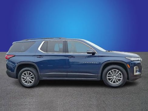 Used 2023 Chevrolet Traverse LT image 4