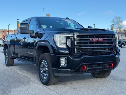 Used 2023 GMC Sierra 2500 AT4 image 2