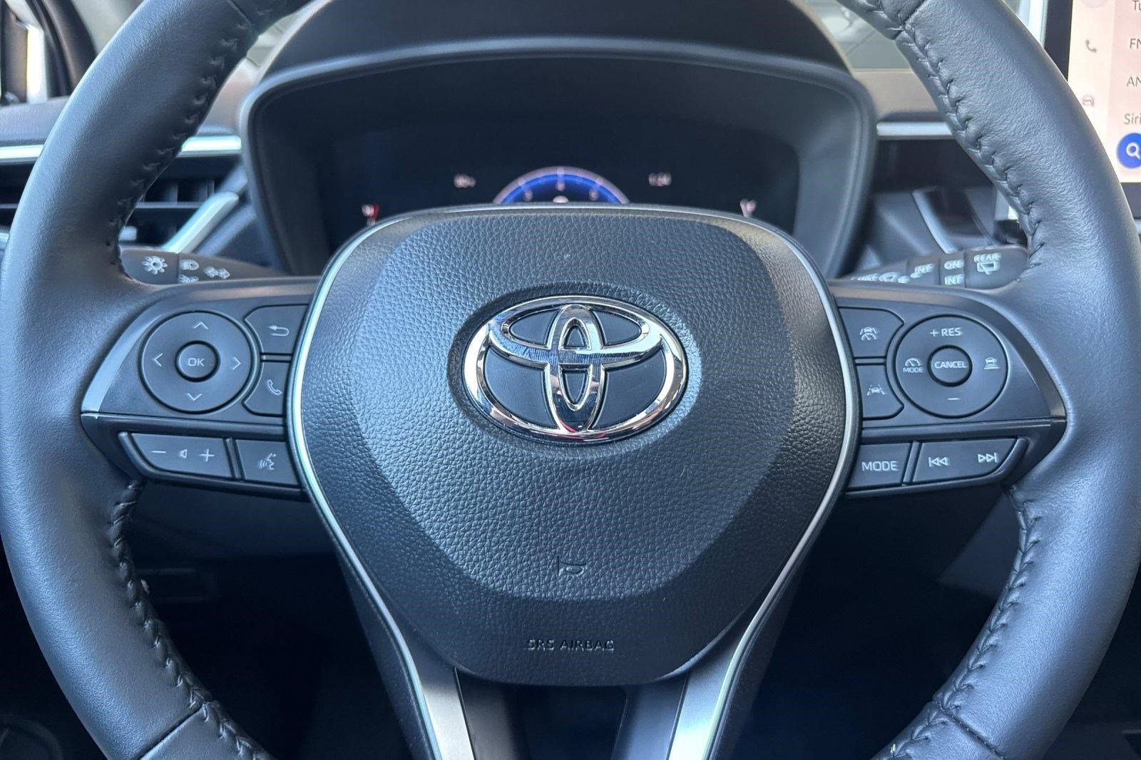 Used 2026 Toyota Corolla Cross LE w/ Moonroof Package FWD image 11