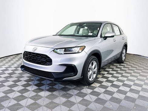 Certified 2025 Honda HR-V LX image 3