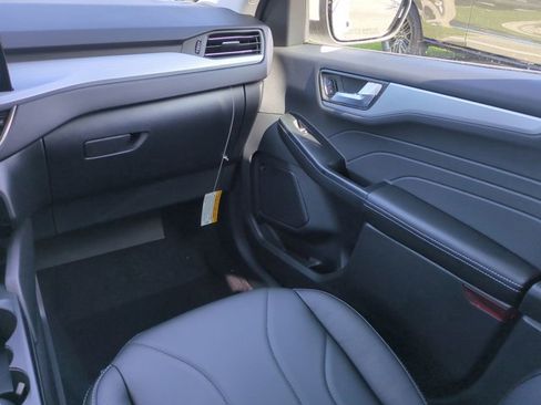 New 2026 Ford Escape Platinum w/ Premium Technology Package image 17