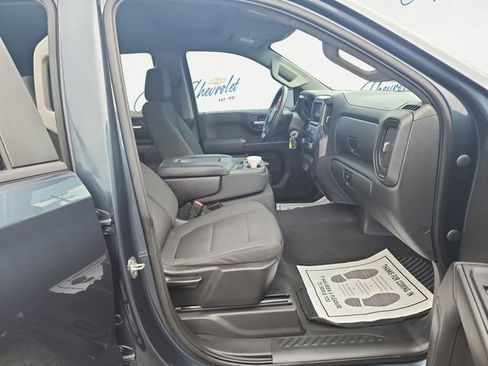 Used 2020 Chevrolet Silverado 1500 Custom w/ Custom Value Package image 13