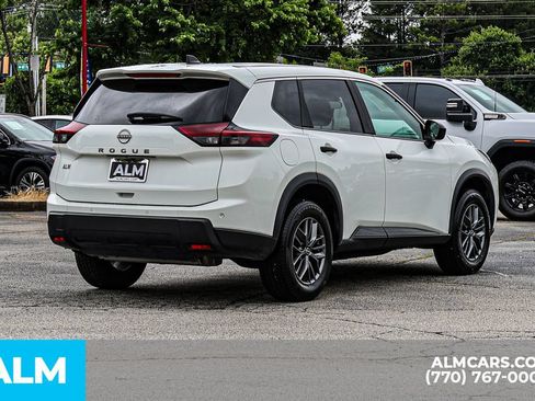 Used 2024 Nissan Rogue S FWD image 6