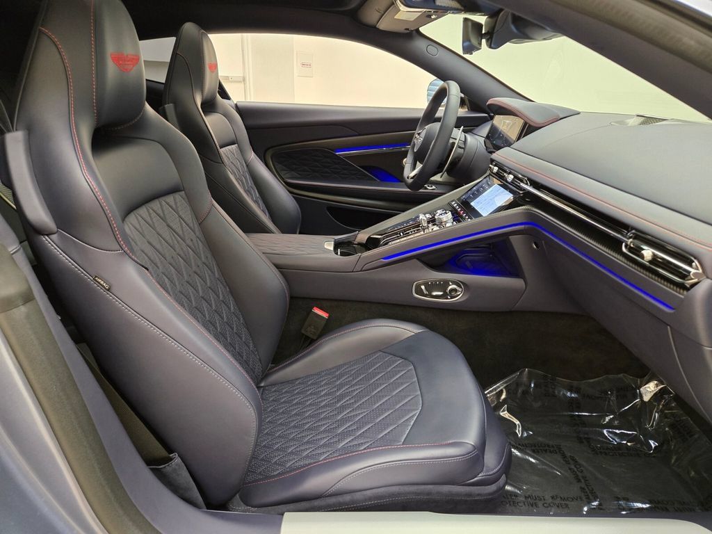 Used 2025 Aston Martin DB12 Coupe RWD image 23