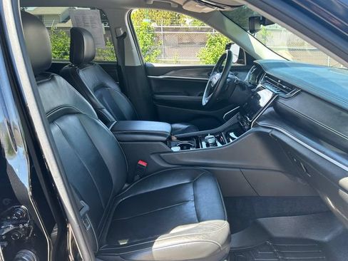Used 2021 Jeep Grand Cherokee L Limited AWD/4WD image 38