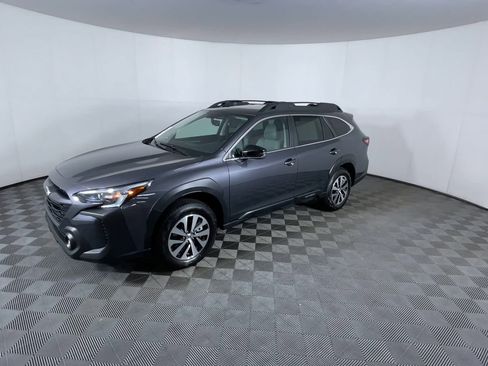 Certified 2025 Subaru Outback Premium w/ Popular Package #1A image 4
