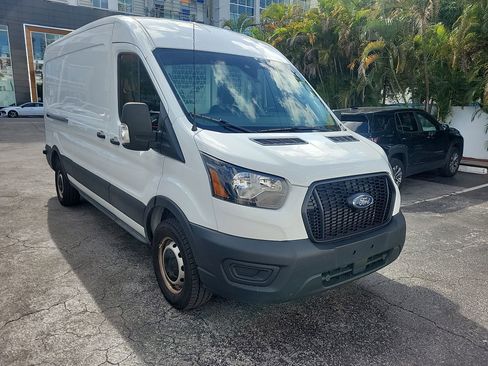 Used 2024 Ford Transit 250 148 Medium Roof RWD image 4