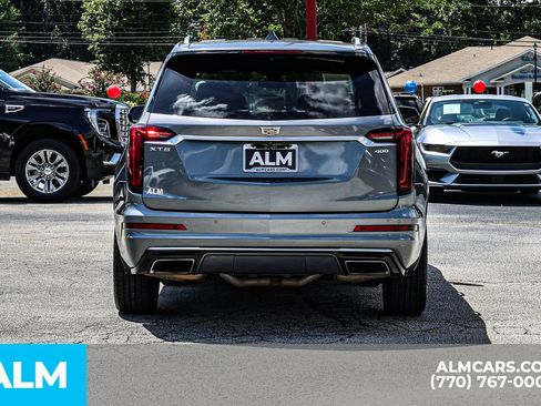 Used 2022 Cadillac XT6 Premium Luxury FWD image 11