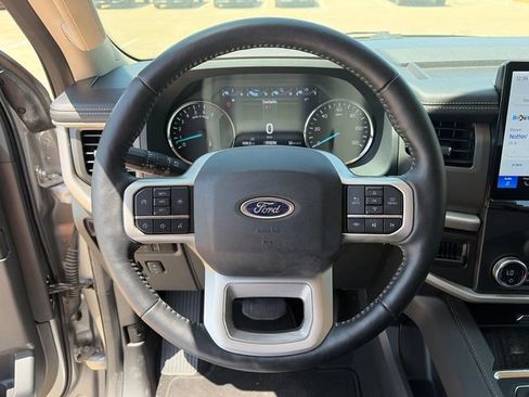 Used 2023 Ford Expedition XLT AWD/4WD image 20