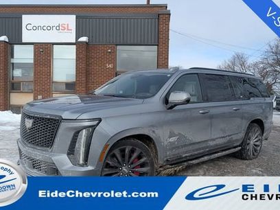 Used 2025 Cadillac Escalade ESV V
