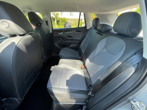 Used 2026 Volkswagen Tiguan SE AWD/4WD image 28