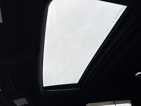 Used 2024 Chevrolet Silverado 2500 High Country w/ Technology Package image 34