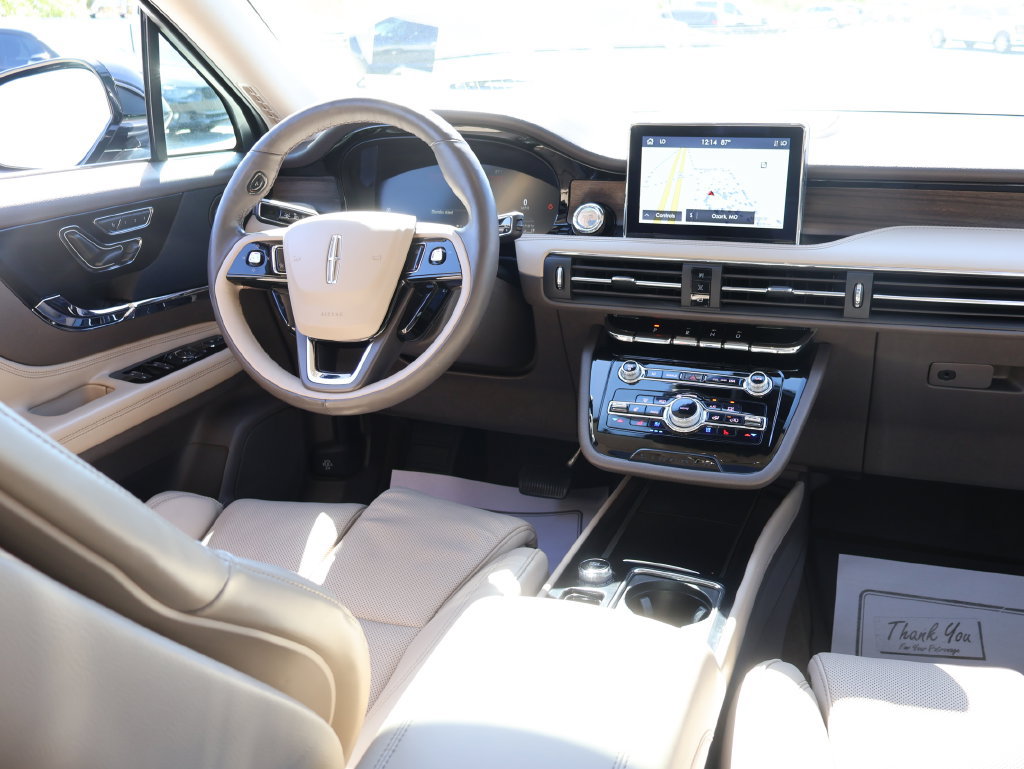 Used 2021 Lincoln Corsair Reserve AWD/4WD image 13