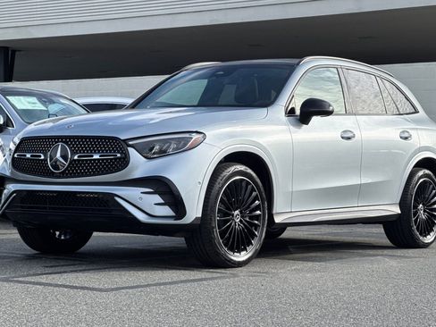 Certified 2025 Mercedes-Benz GLC 300 image 8