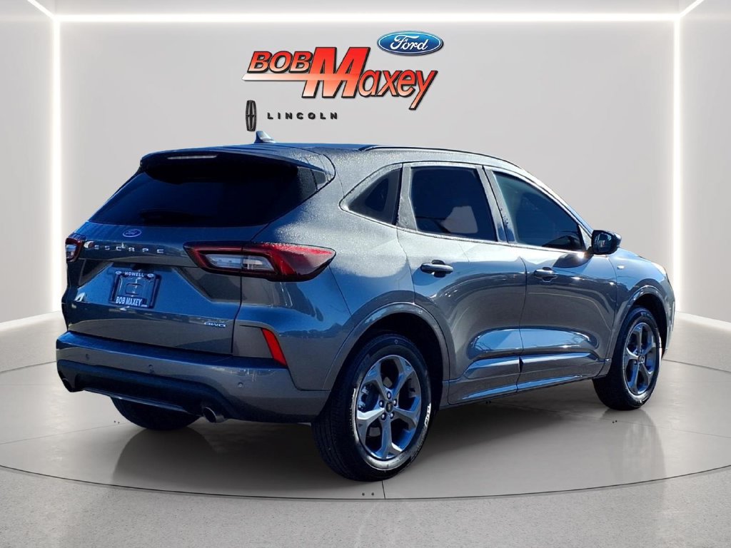 Used 2024 Ford Escape ST-Line w/ Tech Pack #1 AWD/4WD image 4