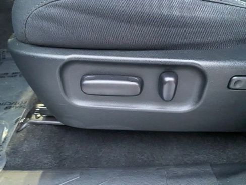 Used 2021 Toyota Tacoma TRD Off-Road image 17