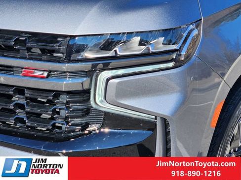 Used 2021 Chevrolet Suburban Z71 image 11