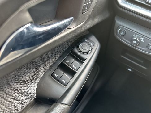 Used 2021 Chevrolet TrailBlazer LT w/ Convenience Package FWD image 32