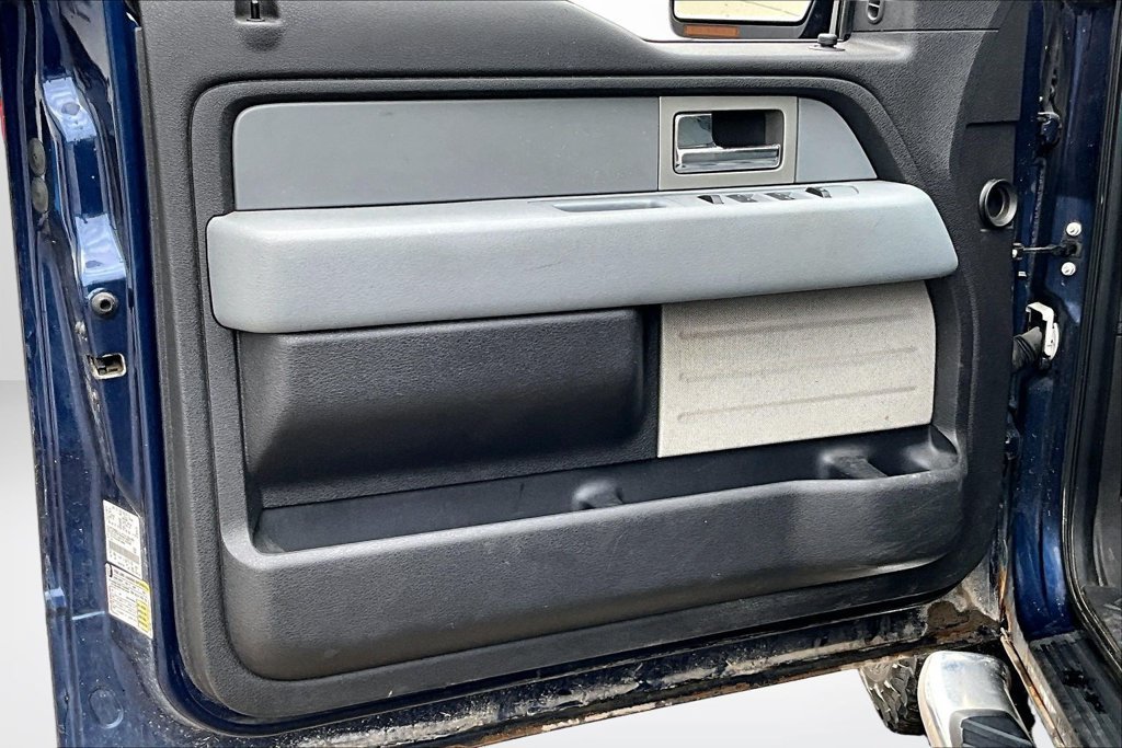 Used 2011 Ford F150 XLT w/ XLT Chrome Pkg AWD/4WD image 16