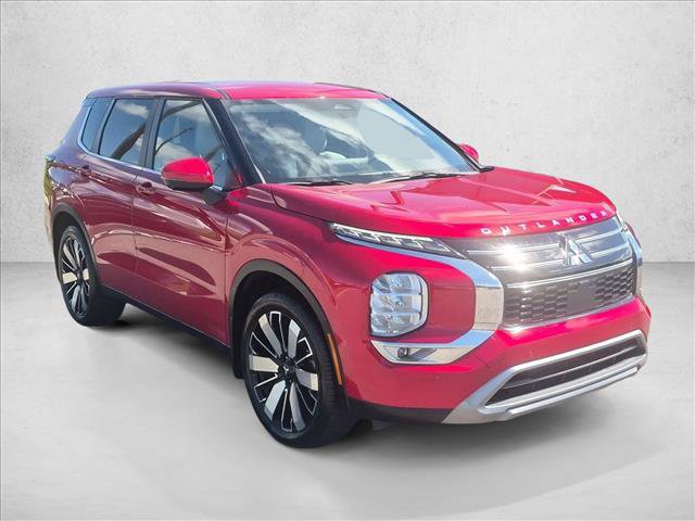 Used 2025 Mitsubishi Outlander SE FWD image 3