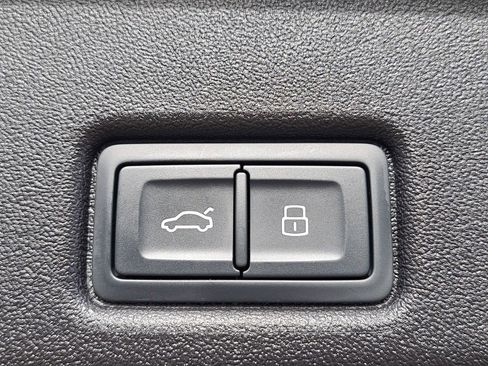 Certified 2025 Audi Q5 Prestige AWD/4WD image 13