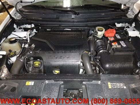 Used 2014 Lincoln MKT AWD w/ Equipment Group 201A image 9