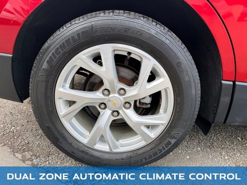 Used 2018 Chevrolet Equinox LT AWD/4WD image 11