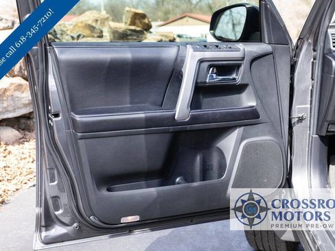 Used 2017 Toyota 4Runner SR5 Premium image 13