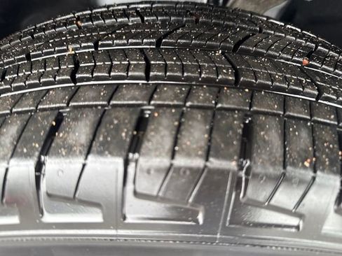 Used 2023 Jeep Grand Cherokee Limited w/ Luxury Tech Group II image 31